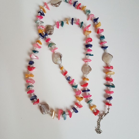 Multicolored Shell Necklace - Picture 1 of 3